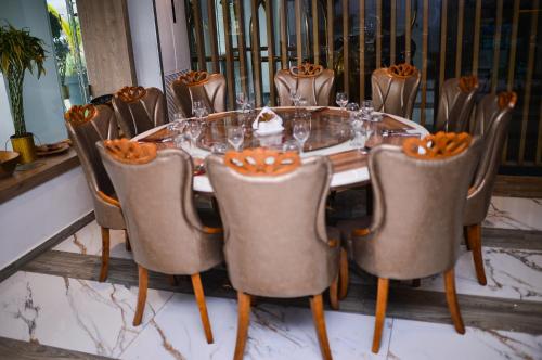 Restaurant, SANA Hotel in Abidjan