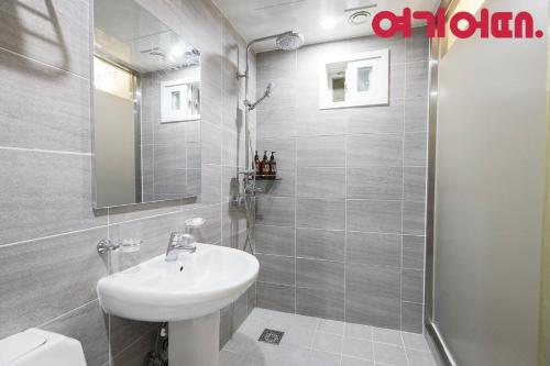 Kundae S-Stay – Seoul, VT