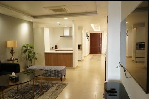DHA Gold Crest 1 bedroom Luxury Apartment - image 7