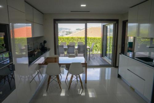 View, House on the Top Guimaraes in Mesao Frio