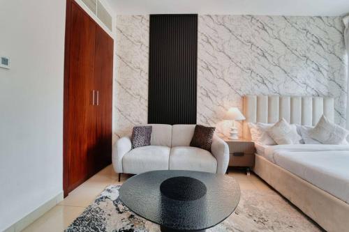 Stunning Luxury Studio Downtown 2 Minute Walk to Burj Khalifa & Dubai Mall, Dubai (photo 2)