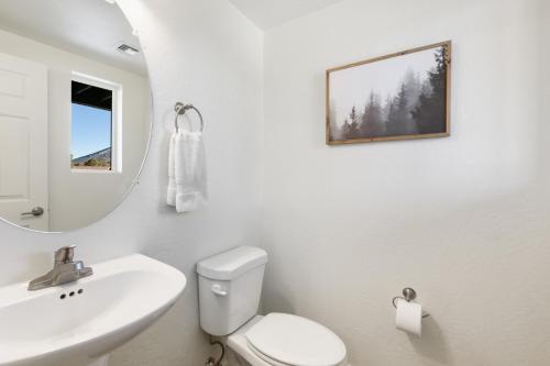 Breezy Pines Getaway home