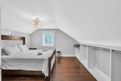 Serene & Charming 5BR Des Plaines Getaway - image 8