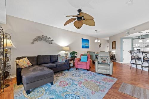 Oceanwalk 15-302 in New Smyrna Beach, USA