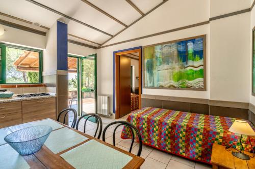 ISA-Residence with swimming pool in Guardistallo surrounded by greenery in Guardistallo
