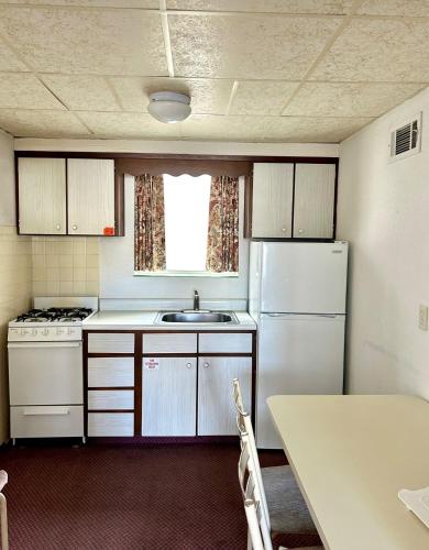 Ivanhoe Motel - main image