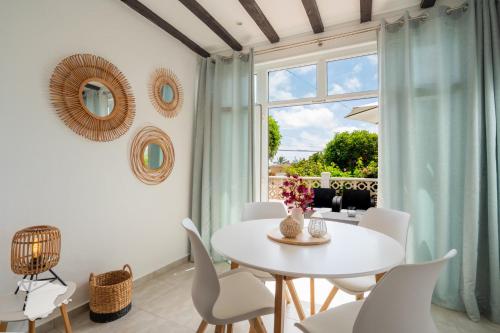 Two-Bedroom Bungalow room in Casa Palmera Moraira