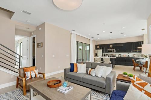 Last Minute Disney Getaway! Private Pool, Hot Tub & Games Room. Book Now! #57975 in Orlando, USA