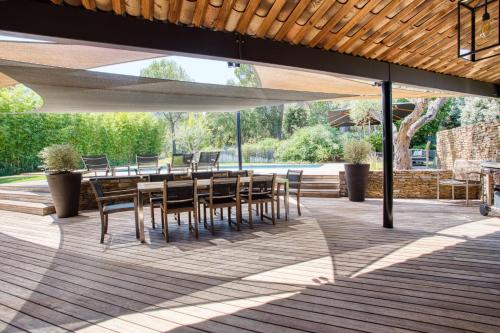 balcon/terrasse, Villa Deluxe Piscine Privative 8 couchages in Saint Raphaël