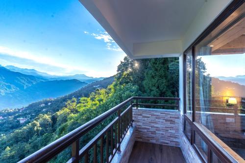 ทัศนียภาพ, The Golden Retreat Hotel in เปลลิง