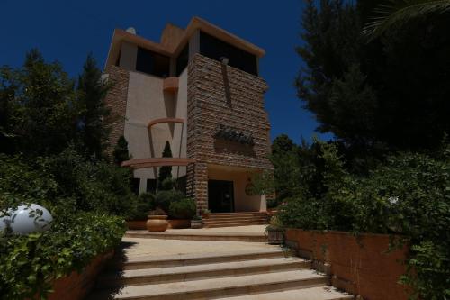 Vista Exterior, Hotel and Restaurant Shallalat Anjar in Aanjar