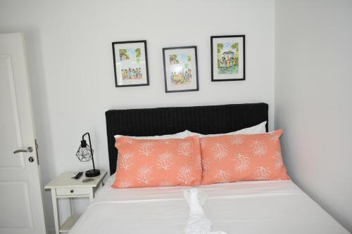 Irie Vibes by the beach Irie Vibes by the beach