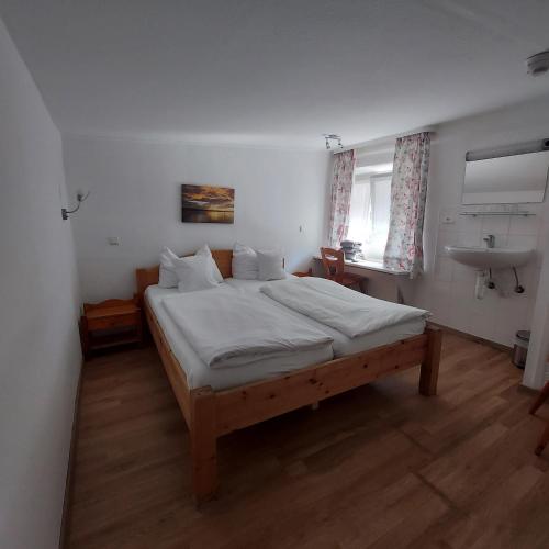 Double Room with Shared Bathroom