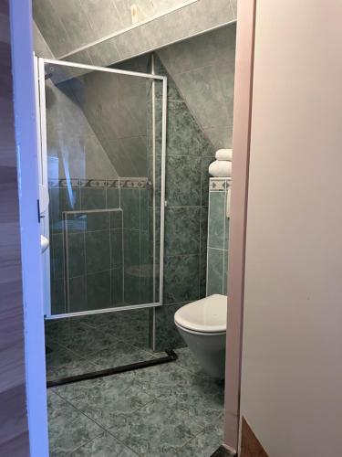 Hotel Isis - image 10