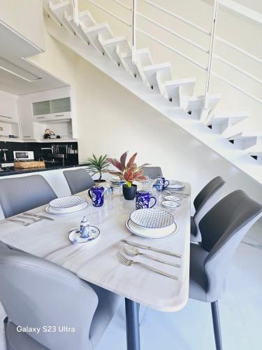 B36 Loft Apartment Samarah Resort in Sowayma