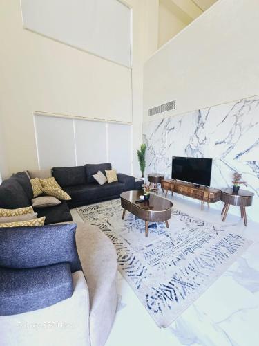 B36 Loft Apartment Samarah Resort in Sowayma