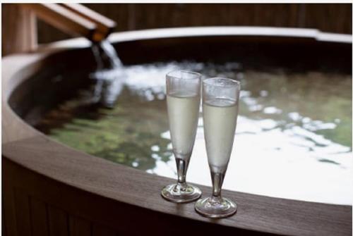 อ่างแช่น้ำร้อน, Gyümölcsös Vendégház, Poroszló, Tisza-tó - Fruit Orchard Guest House, Poroszló, Lake Tisza (Gyumolcsos Vendeghaz, Poroszlo, Tisza-to - Fruit Orchard Guest House, Poroszlo, Lake Tisza) in โปรอสซโล่