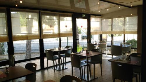 อาหารและเครื่องดื่ม, Campanile Perpignan Sud in แปร์ปิยอง