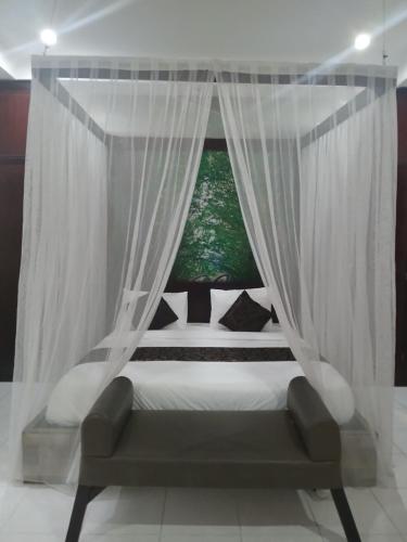 Villa Pool Private and Romantic In Kuta Bali