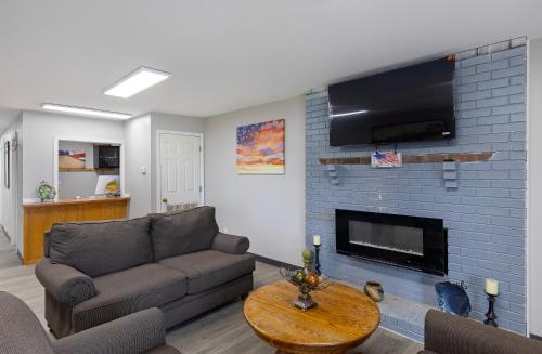 Four Seasons Country Inn - image 12