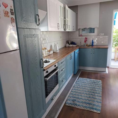 Kitchen, Mavi Panjurlu Ev in Burhaniye