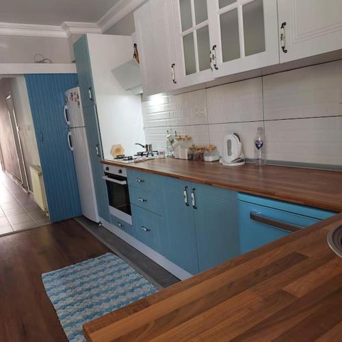 Kitchen, Mavi Panjurlu Ev in Burhaniye