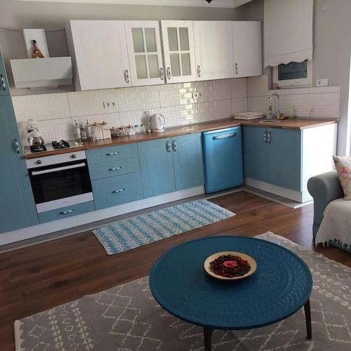 Facilities, Mavi Panjurlu Ev in Burhaniye