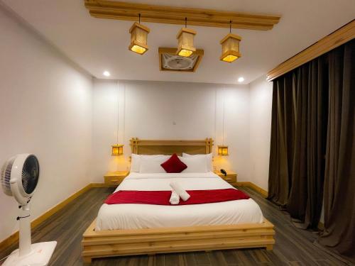 Kesar Palace Hotel and restaurant