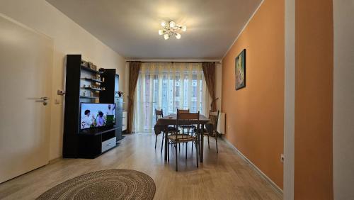 ELISSA APARTMENT 4