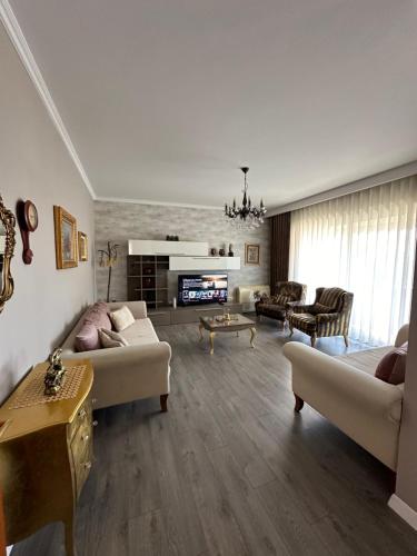 Apartment Galleria Tirana, Тирана