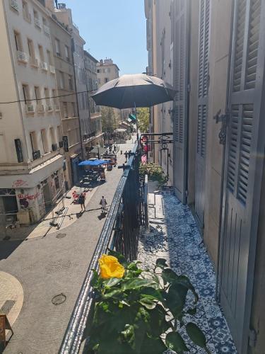 T3 Grand Balcon au coeur du vieux port, Марсель