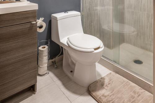 Posh Polanco Stay TVs and Desks in Each Room