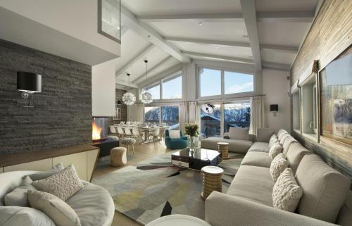 Lussuoso Chalet Cortina con Piscina