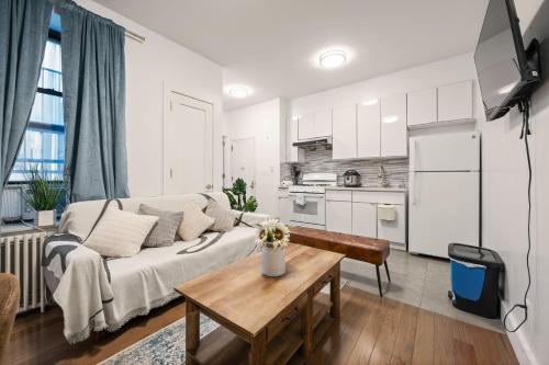 Spacious Modern Chinatown 3 bedrooms in New York, USA