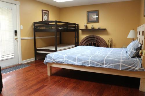 Quiet and Comfortable Homestay in Oakville
