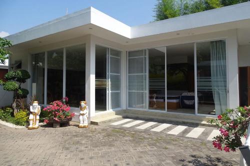 The Villa Pantai The Villa Pantai