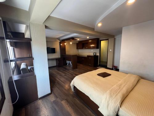 Himalayan Retreat 403