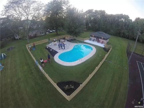 Niagara River Estate in Youngstown, USA