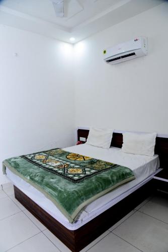 . Hotel The Royal