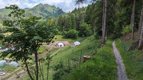 EdenCamp glamping in Onore