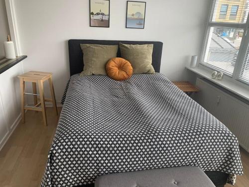 Bo i centrum med egen p-plads, 5G wifi og Apple TV in Randers