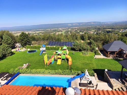 Apartamenty Pod Łysicą & SPA - przy stoku, basen, jacuzzi, sauna