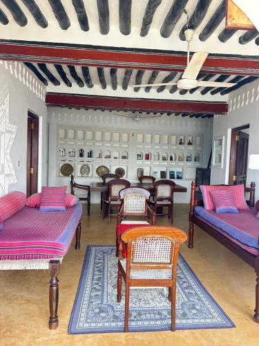 Shella Bahari Guest House in 라무 아일랜드