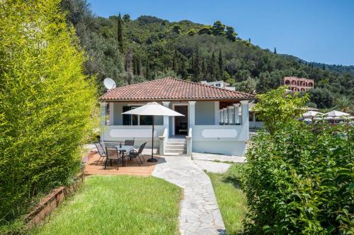 2 bedrooms, 4 beds
