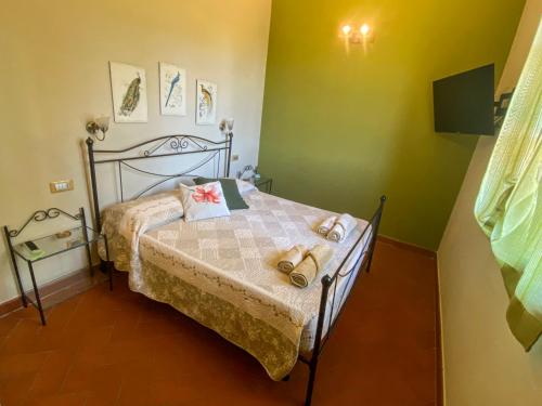2 bedrooms, 4 beds