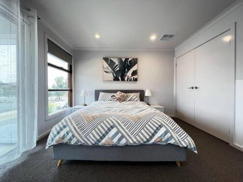 7 bedrooms double storey Home