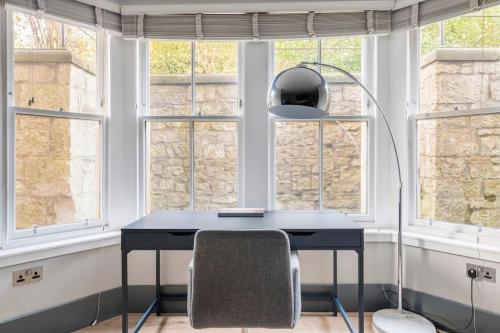 Immaculate 3 Bed Apartment with Private Entrance in Inverleith, Edinburgh (photo 8)