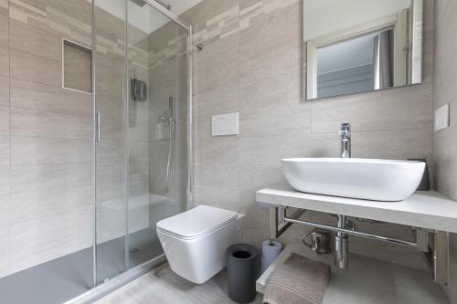 Twin Room with View image 2