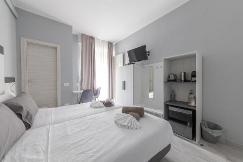 Standard Double or Twin Room with Balcony room in CHEZROMYK 2 the Kosher B&B