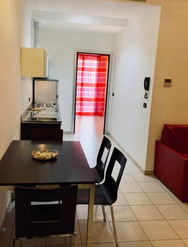 One-Bedroom Apartment image 10